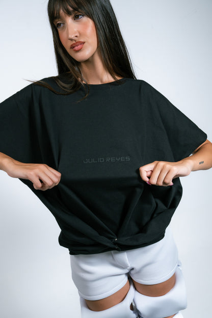 Camiseta preta quadrada