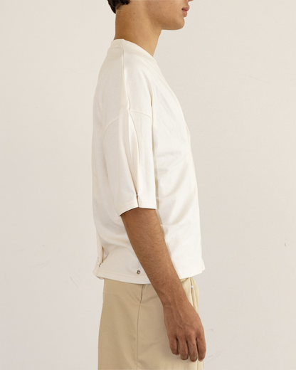 Camiseta branca quadrada