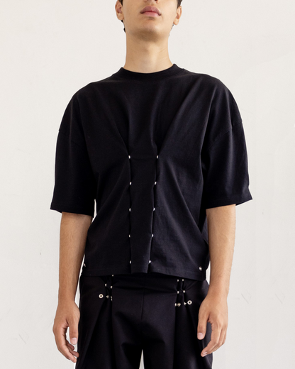 Camiseta botones efecto pinza Negra