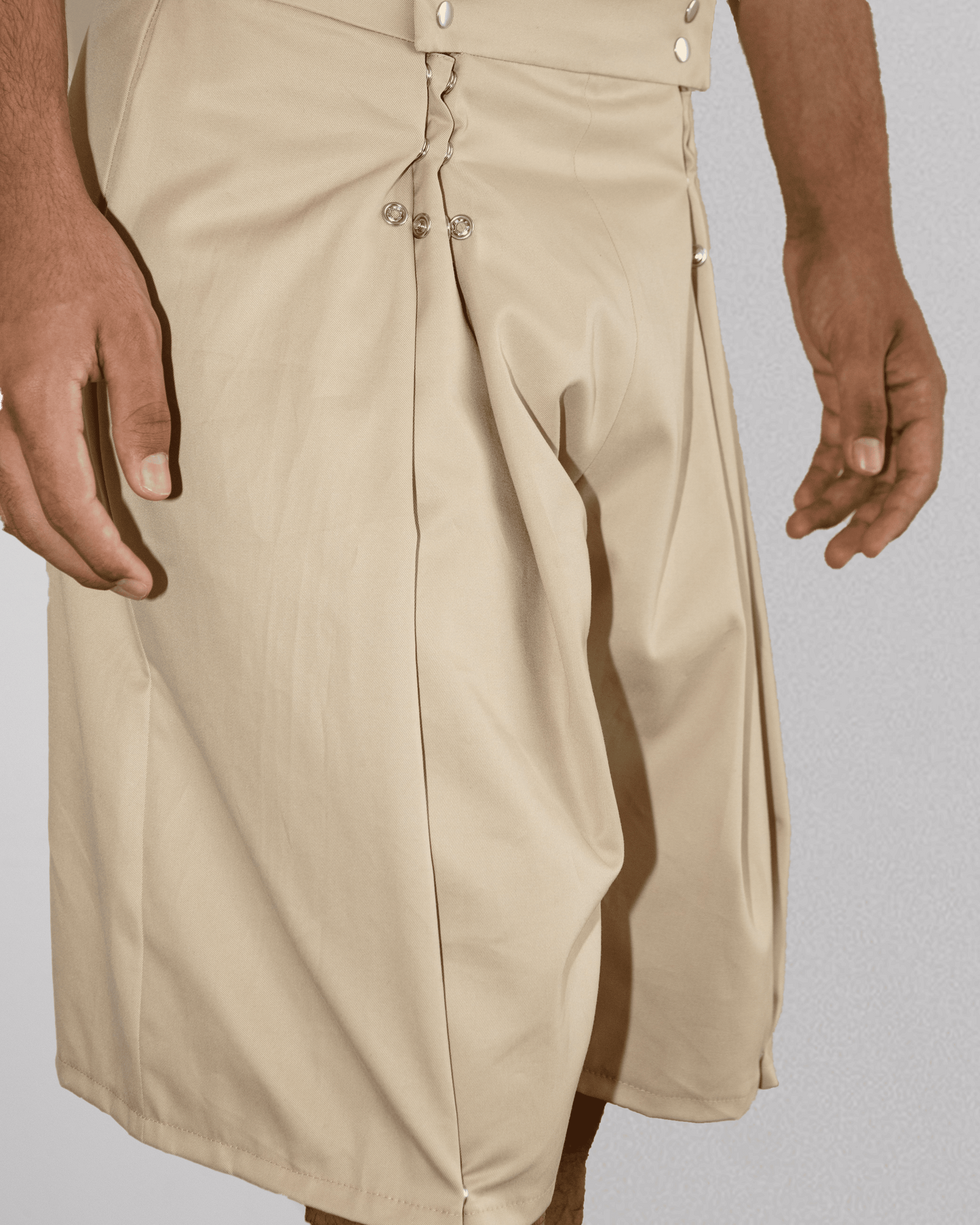 Pantalón botones doble pinza Beige