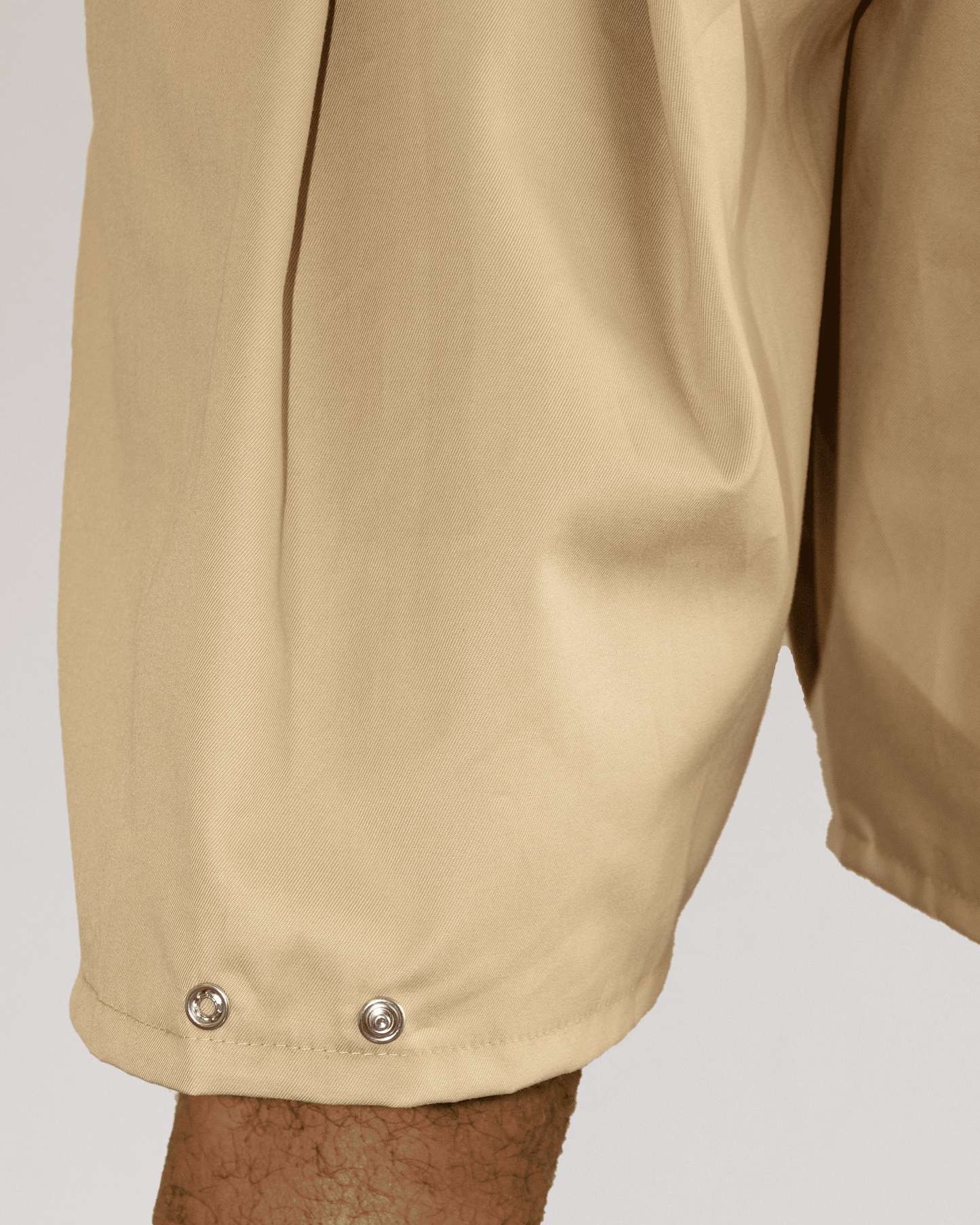 Pantalón botones doble pinza Beige