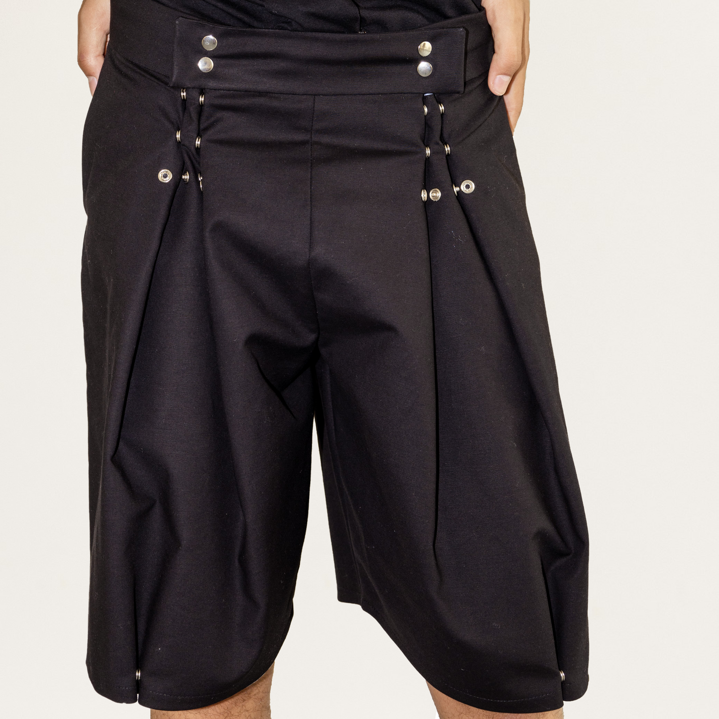 Pantalón botones doble pinza Negro