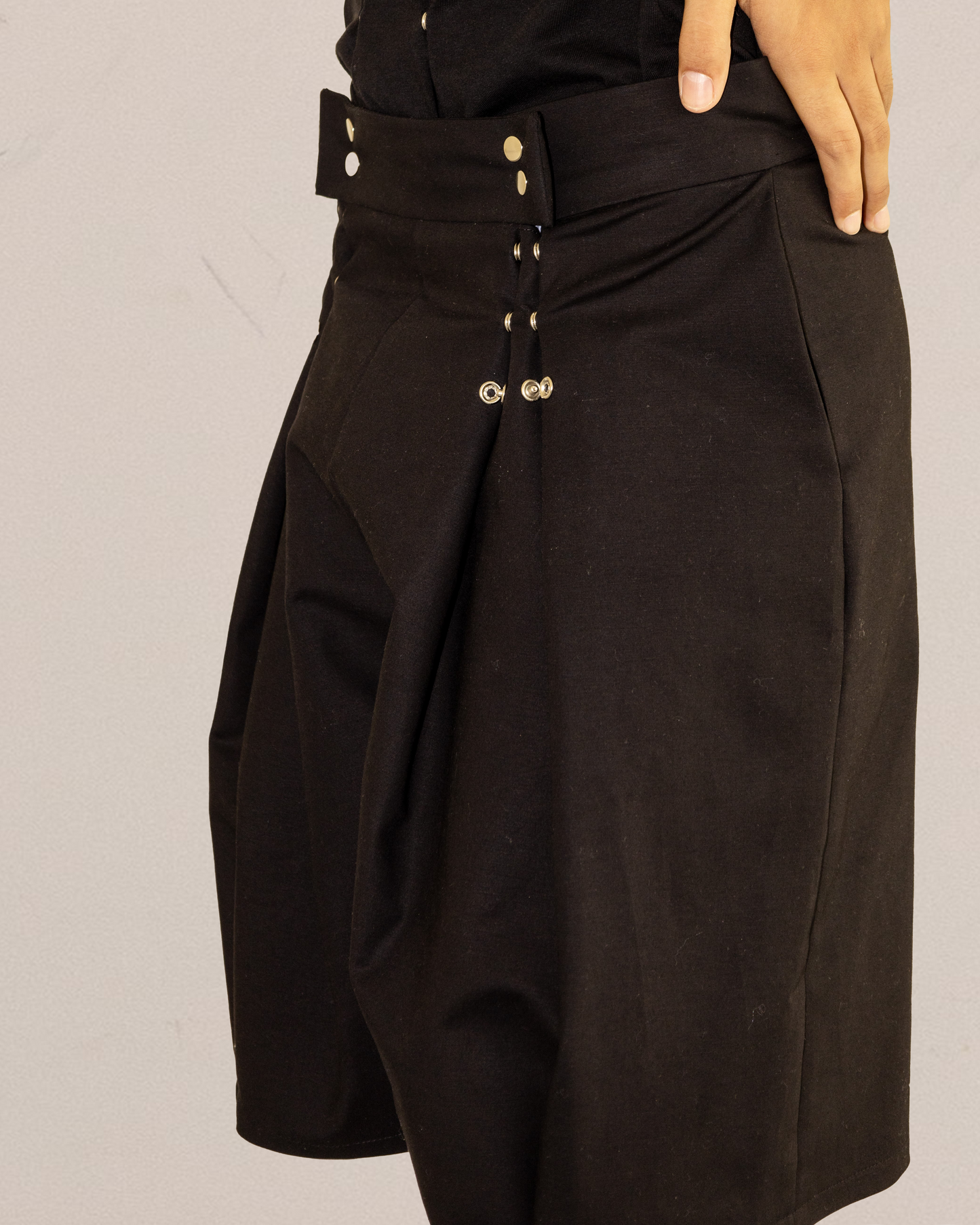Pantalón botones doble pinza Negro